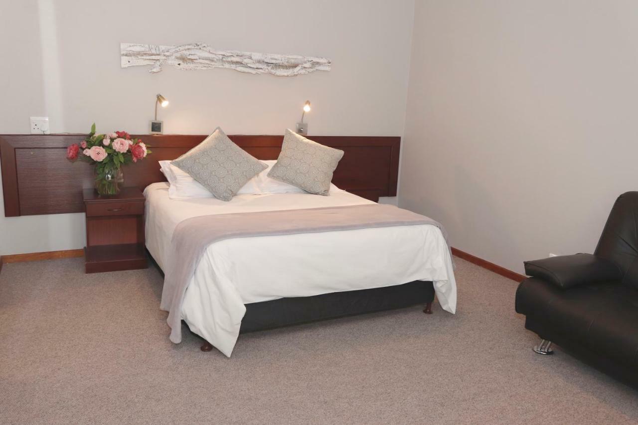 The Village Guesthouse Сирес Экстерьер фото